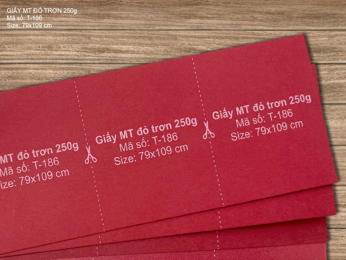 Giấy MT đỏ trơn 250g (T-186) 