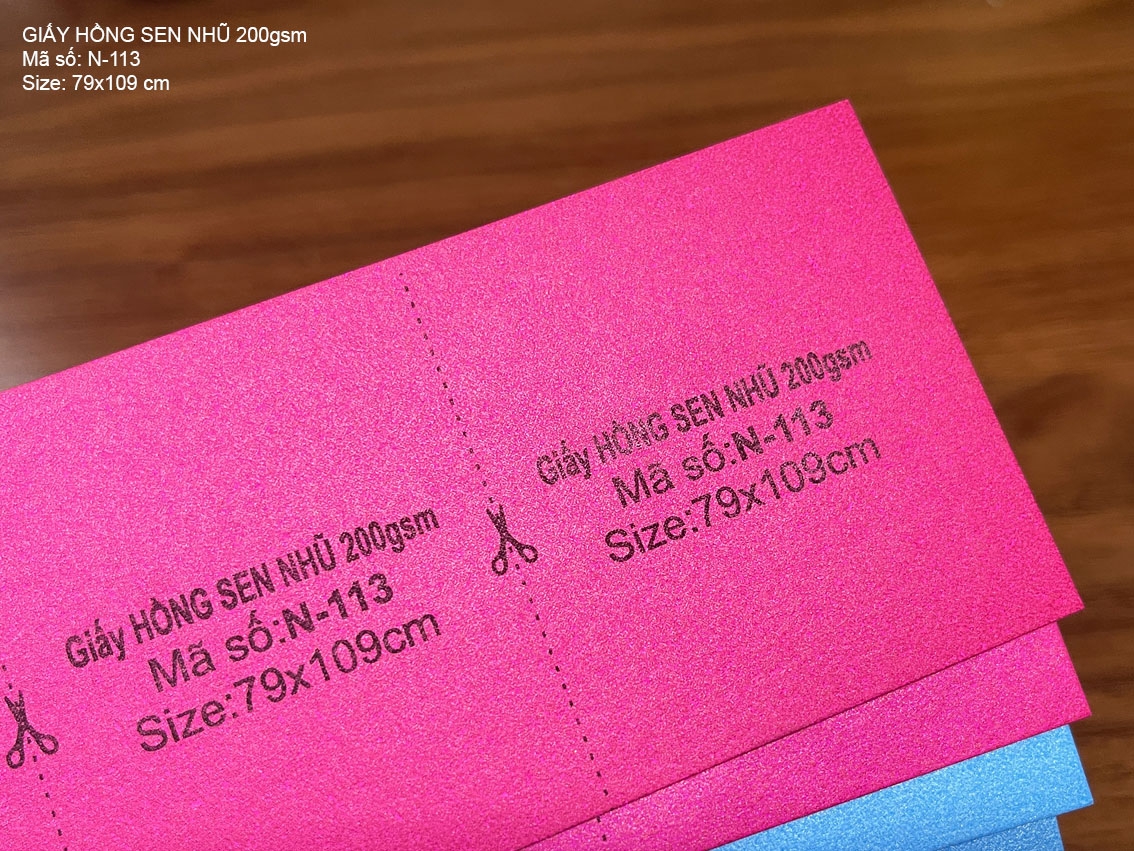 Giấy HỒNG SEN NHŨ 200gsm (N-113) 