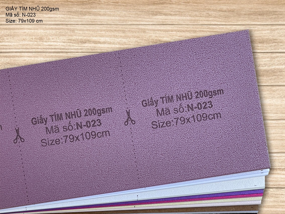  Giấy TÍM NHŨ 200gsm (N-023)