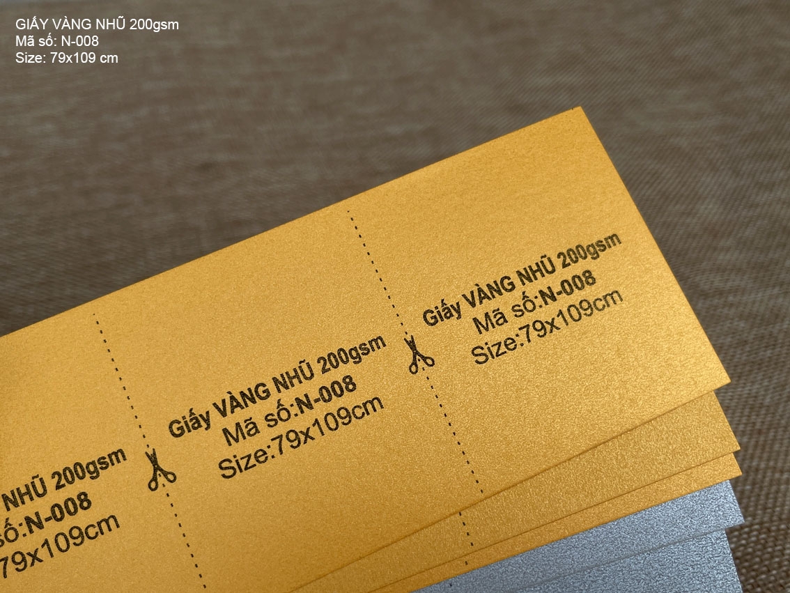 Giấy VÀNG NHŨ 200gsm (N-008)