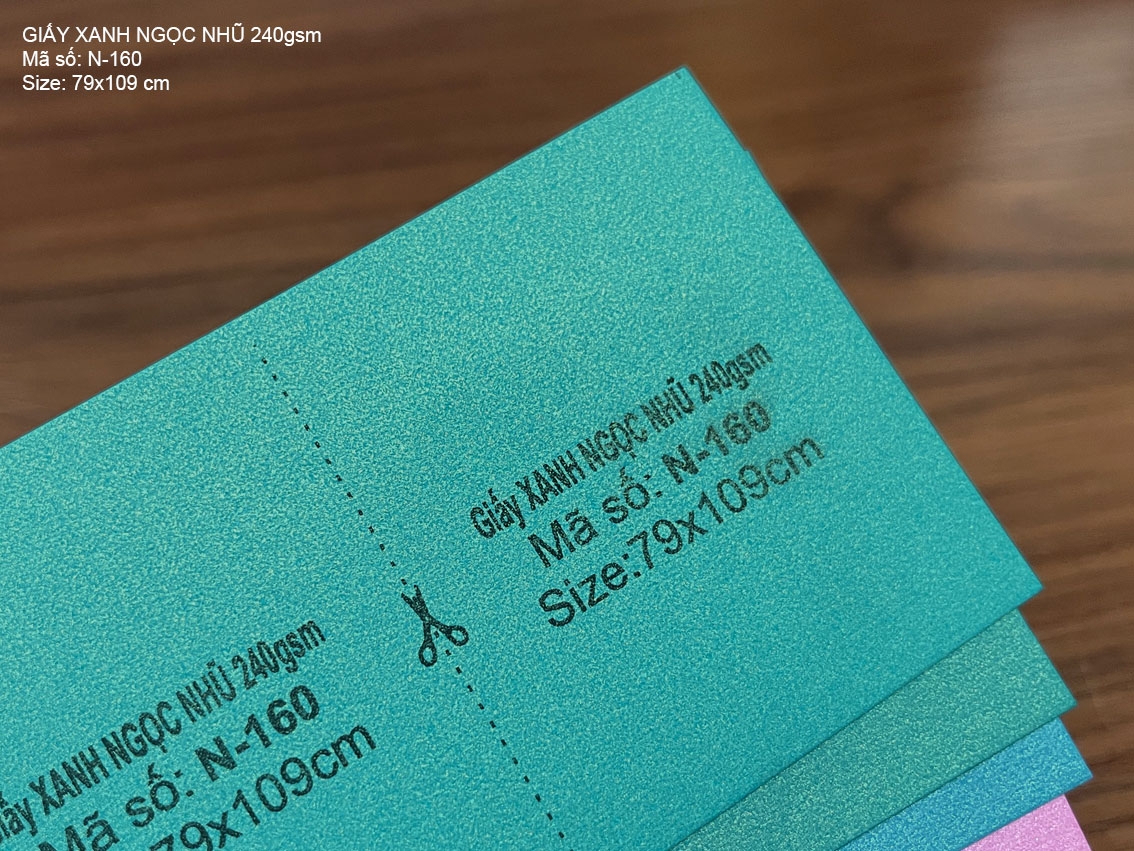 Giấy XANH NGỌC NHŨ 240gsm (N-160)